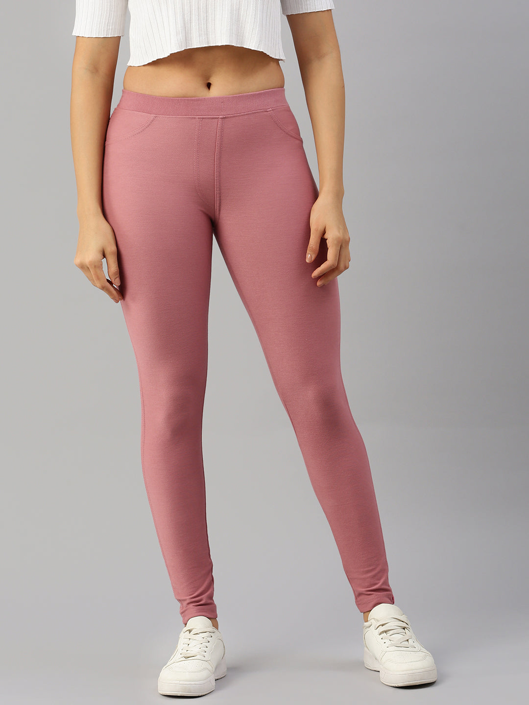 Stylish and Trendy Leggings That Will Turn Heads