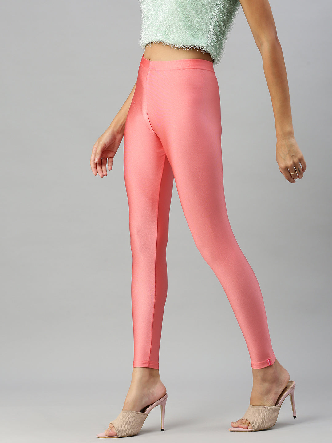 Prisma Shimmer Leggings in Peach for a Chic Look