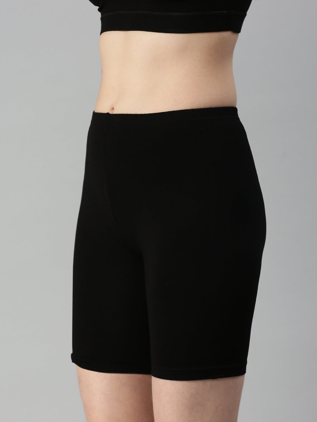 Prisma_Yoga Shorts-Black_Image_view3